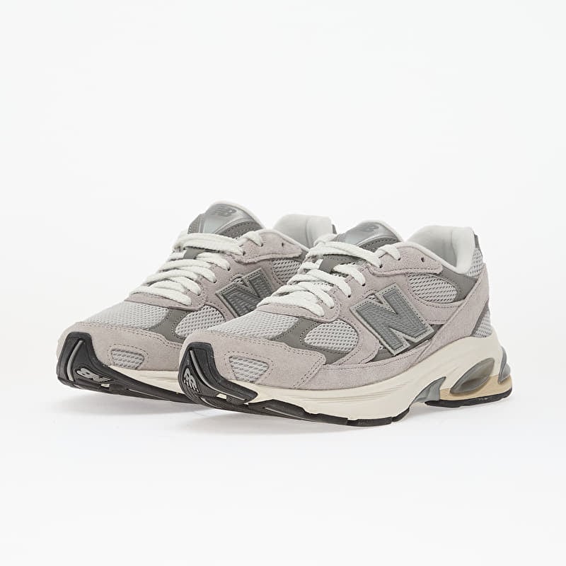 NEW BALANCE 9060 - WHITE GRAY