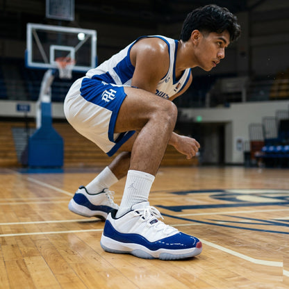 J11 LOW - WHITE BLUE
