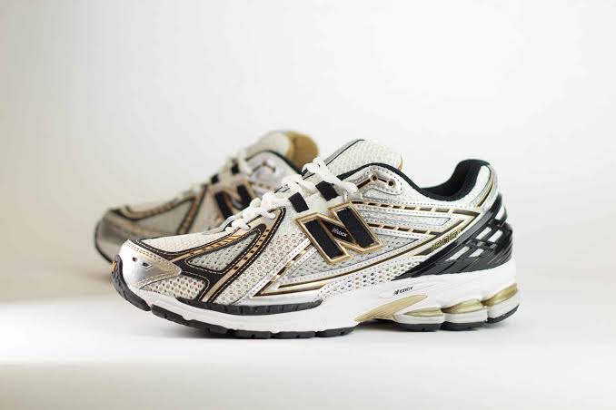 NEW BALANCE 1906R - SILVER GOLD